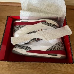 Air Jordan 3’s retro - cardinal red with box